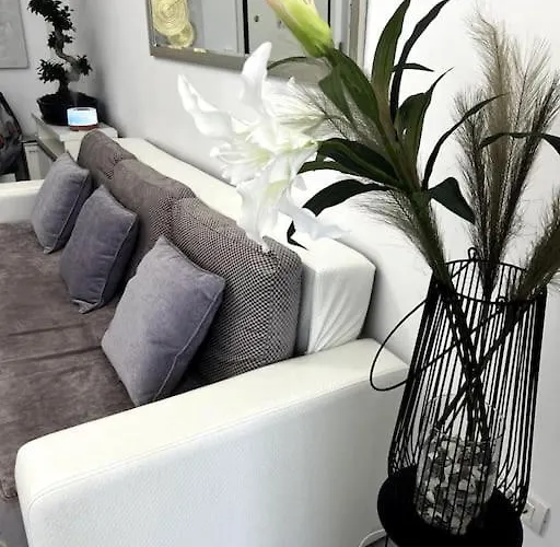 Апартаменты Romeo's Beachfront By Loft, Opera And White Tower *