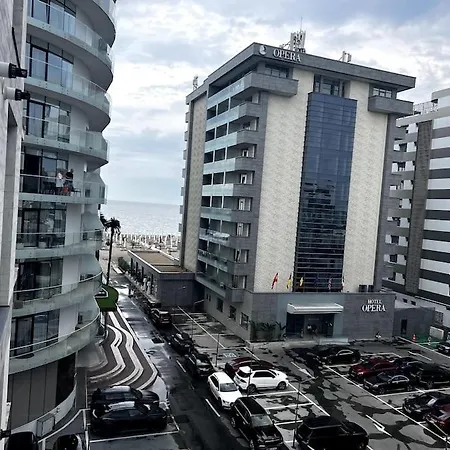 Romeo's Beachfront By Loft, Opera And White Tower Apartment