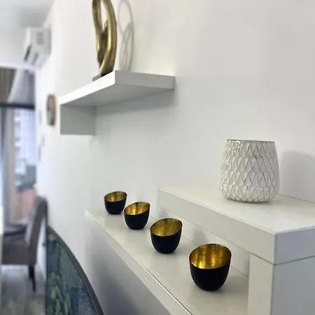 Apartamento Romeo's Beachfront By Loft, Opera And White Tower