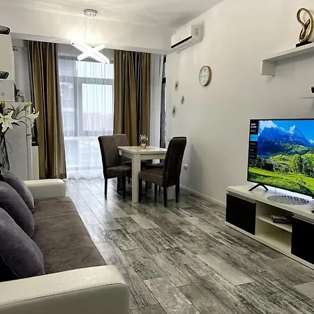 Romeo's Beachfront By Loft, Opera And White Tower Apartment *