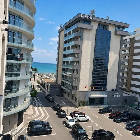 Romeo's Beachfront By Loft, Opera And White Tower Apartment