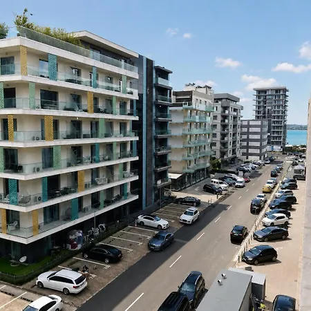 Apartment Romeo's Beachfront By Loft, Opera And White Tower