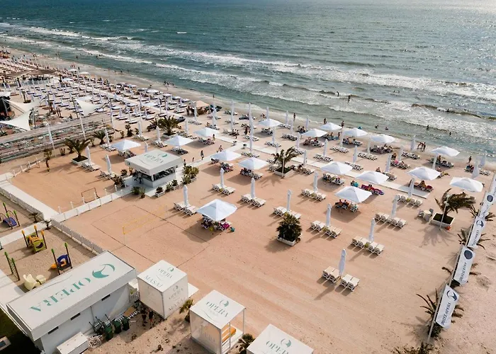 Romeo's Beachfront By Loft, Opera And White Tower Appartement Mamaia