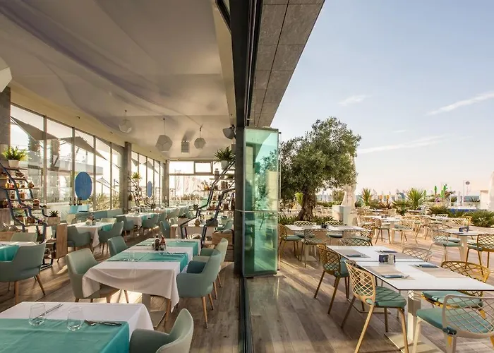 Romeo's Beachfront By Loft, Opera And White Tower Appartement *